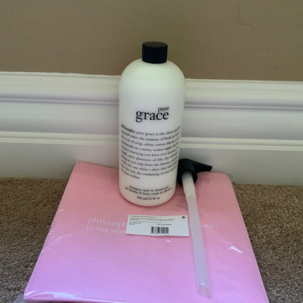 New Philosophy Pure Grace 32 oz Shower Gel with Pink Bag. Sealed with Pump.